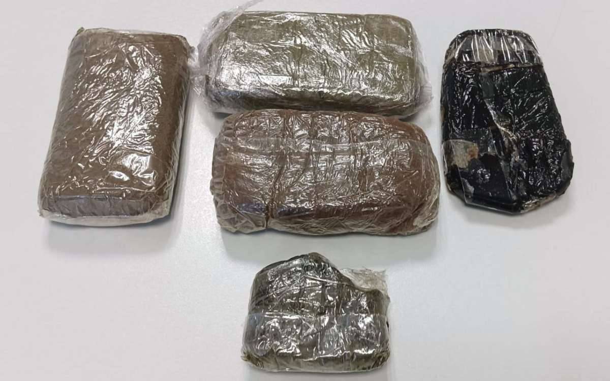 Detenen un home que transportava prop de mig quilo d’haixix a l'Alt Camp