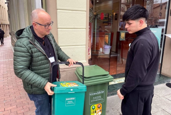 Terrassa impulsa la recollida porta a porta del vidre comercial al Centre