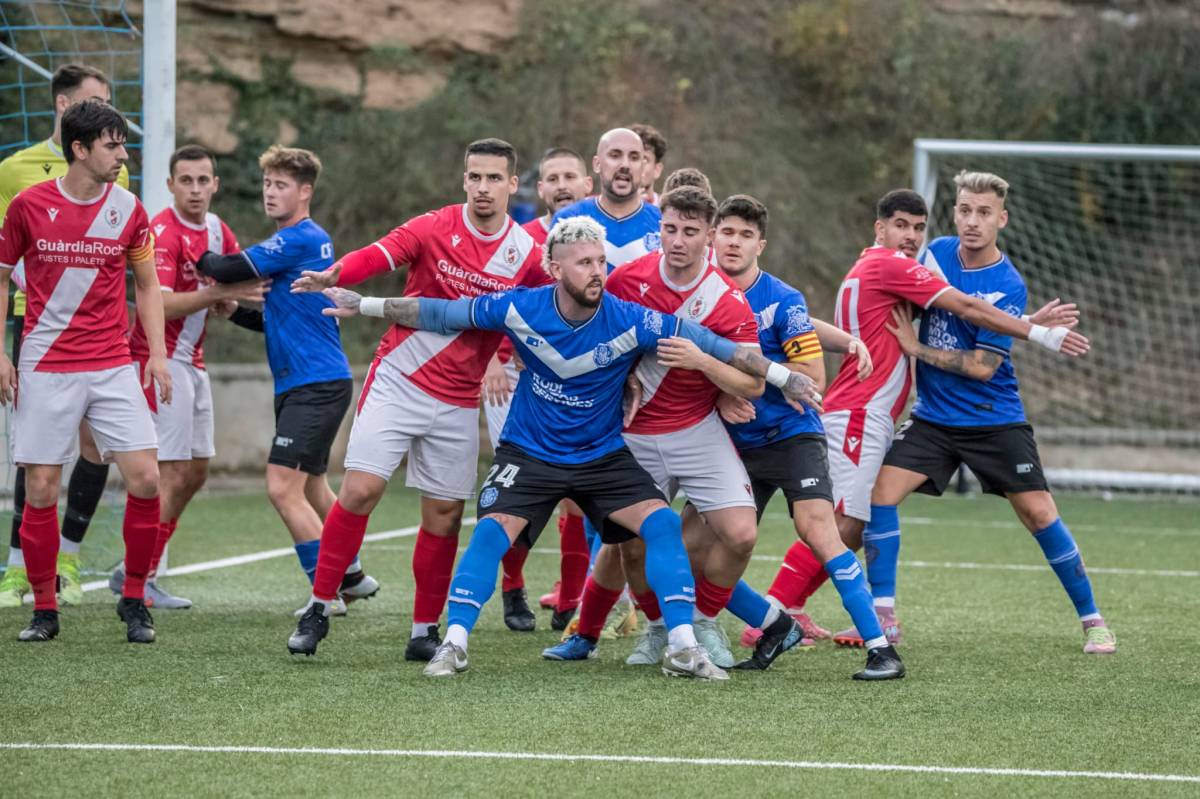 Preparant el servei de córner favorable - Víctor Pisa 