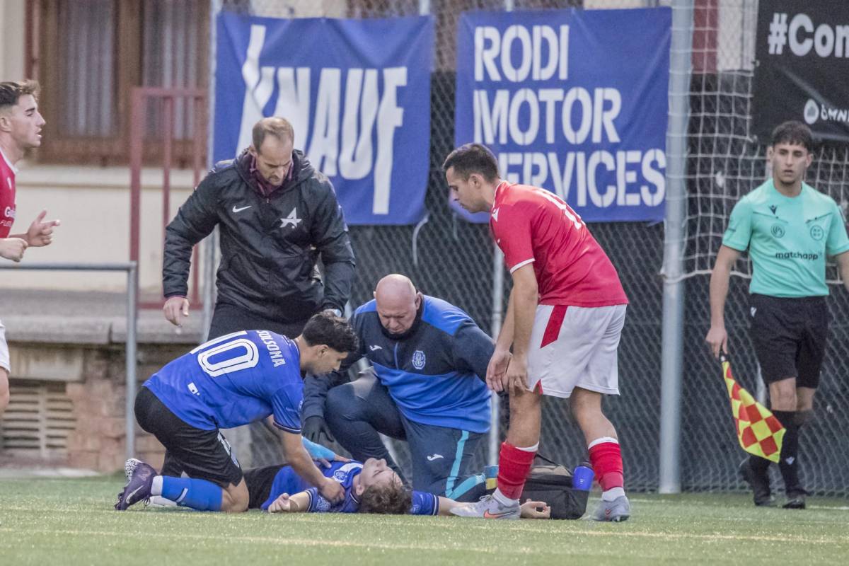 Atenent el Robert Ferrer. Foto de Víctor Pisa - Atenent el Robert Ferrer. Foto de Víctor Pisa