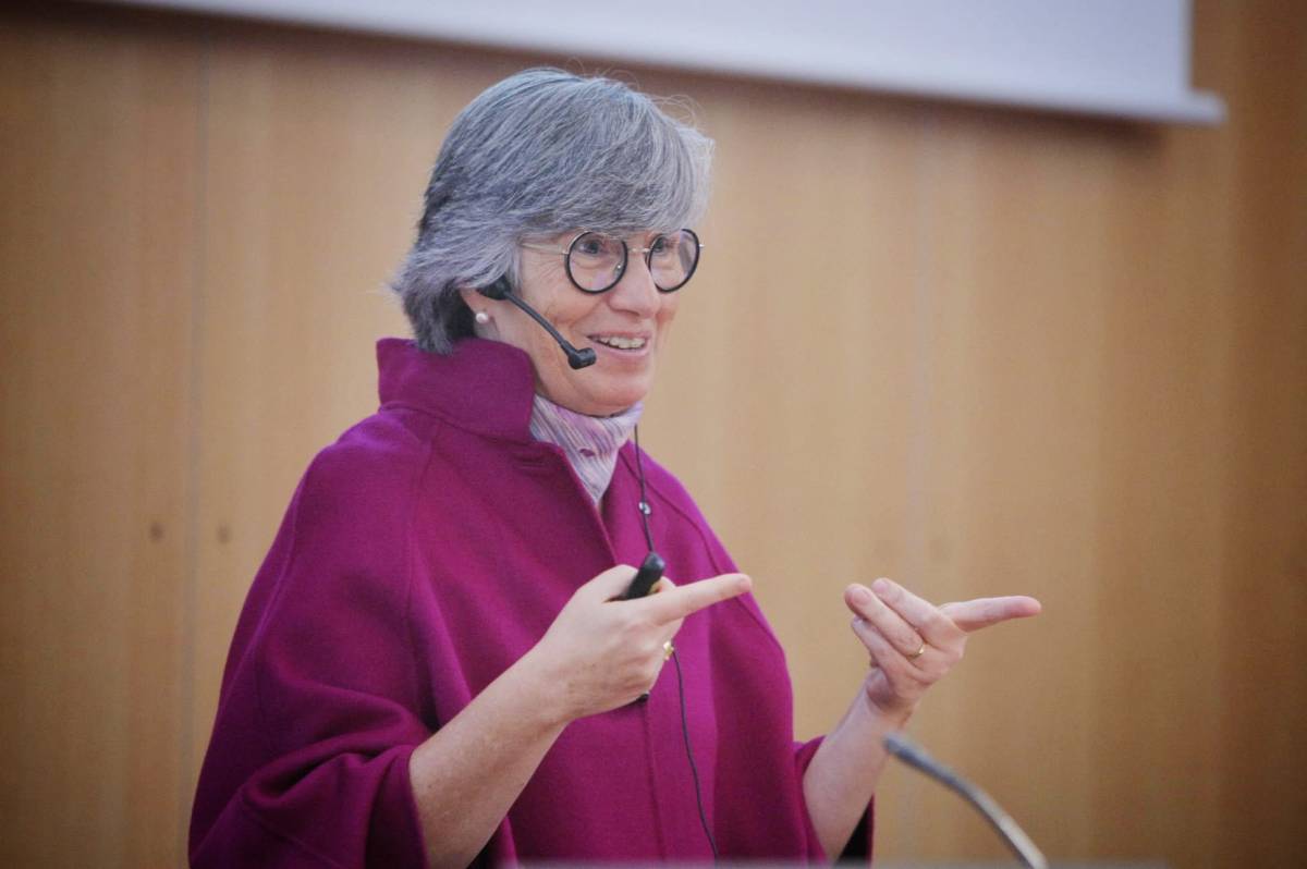 Cinta Lacasa durant la seva intervenció en la jornada