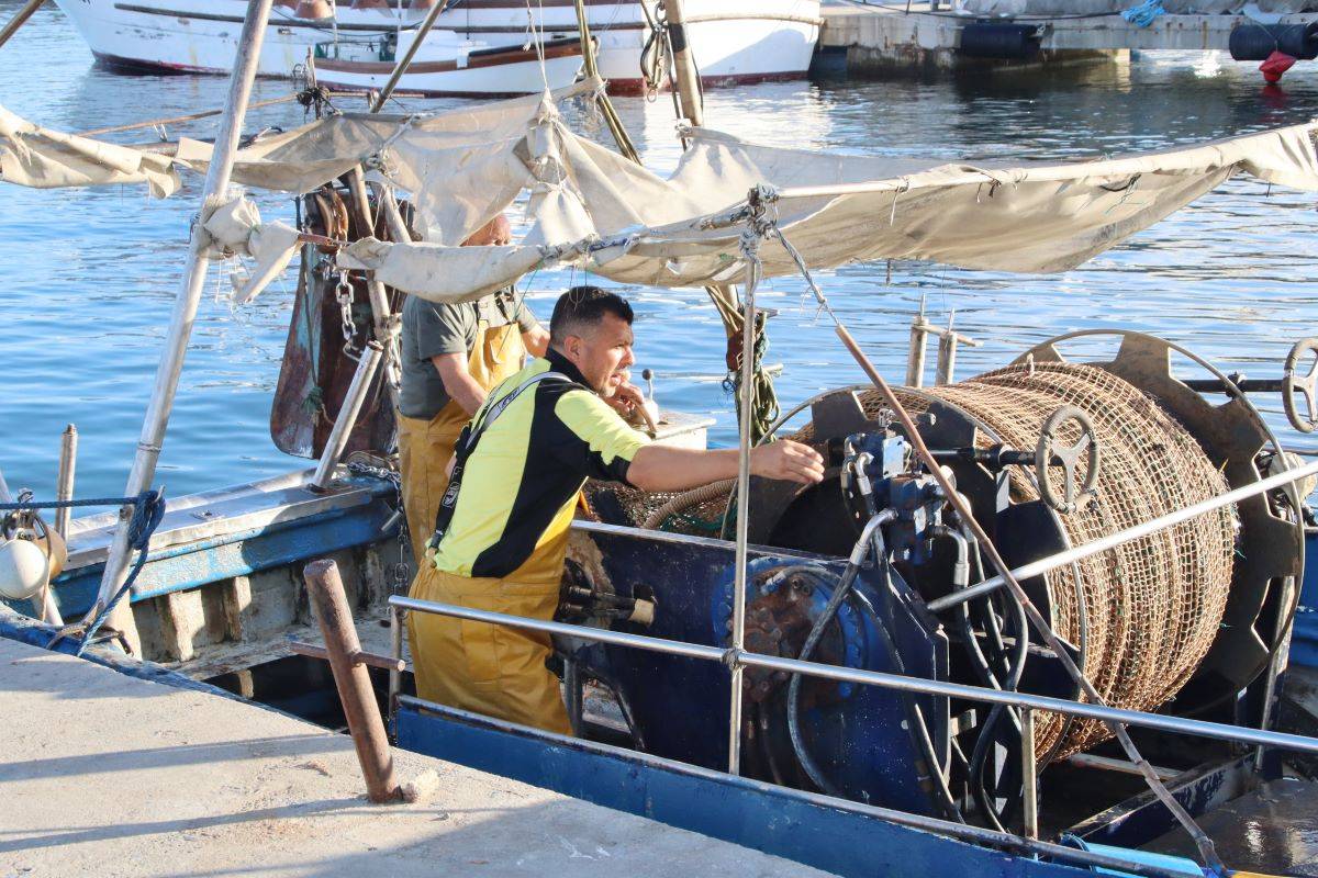 Els pescadors: «Si seguim així, a la mar només hi haurà tonyines»