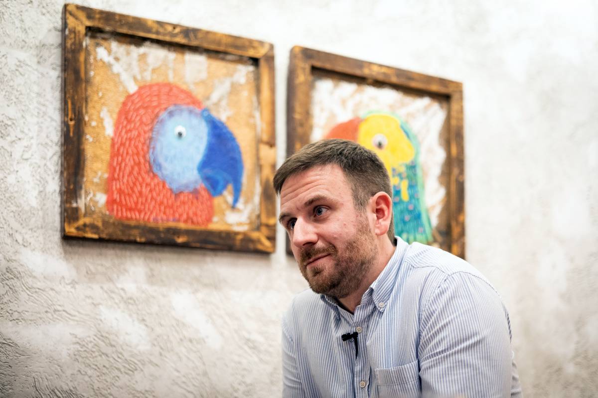 El periodista Maiol Roger, durant l'entrevista amb Nació - Hugo Fernández