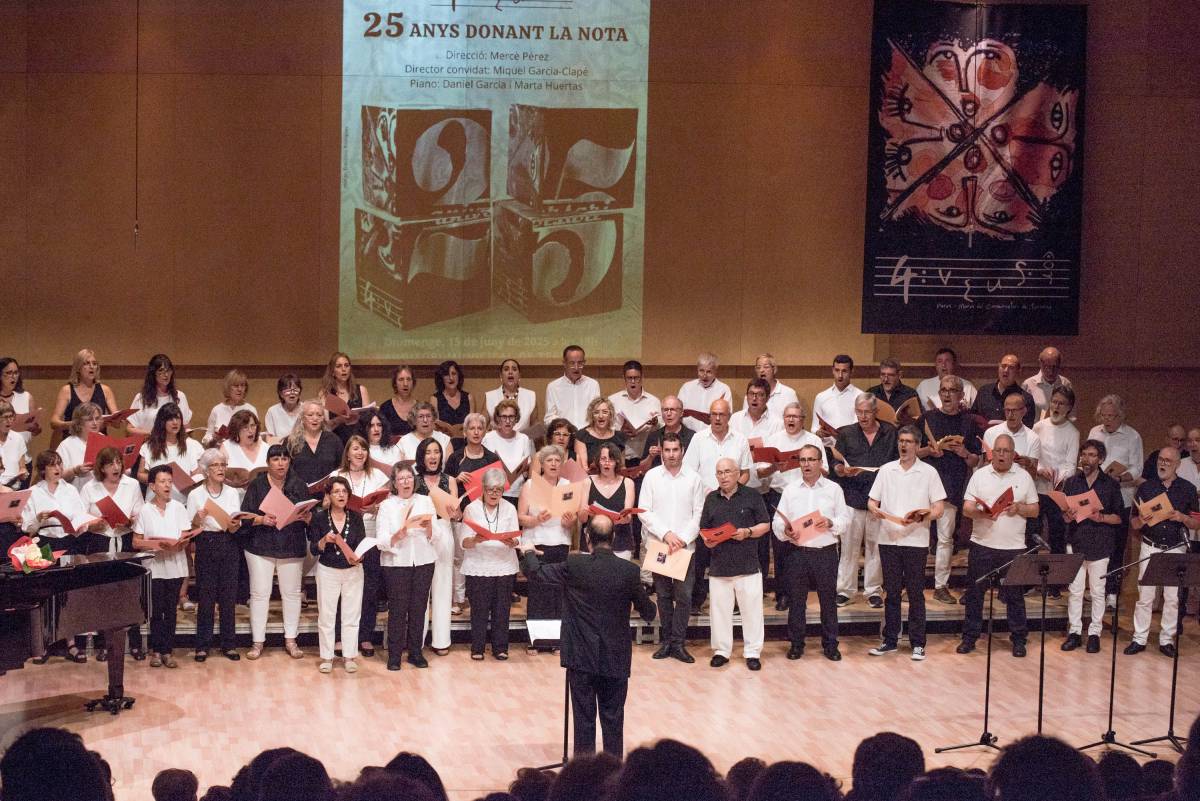 Una cloenda d'aniversari coral en gran a Terrassa