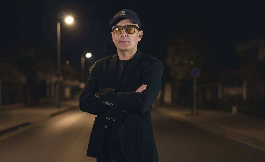 Javier Sólo, cantautor: "El rock és rebequeria i activisme, i això no ho canviarem"