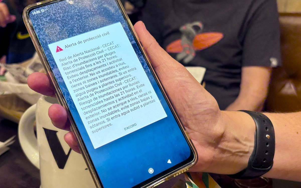 Un avís als mòbils alerta el Bages de pluges torrencials imminents