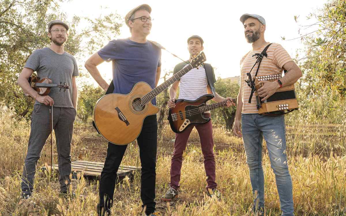 Julivert porta al Morell cançons populars i de taverna en el marc del Deprop