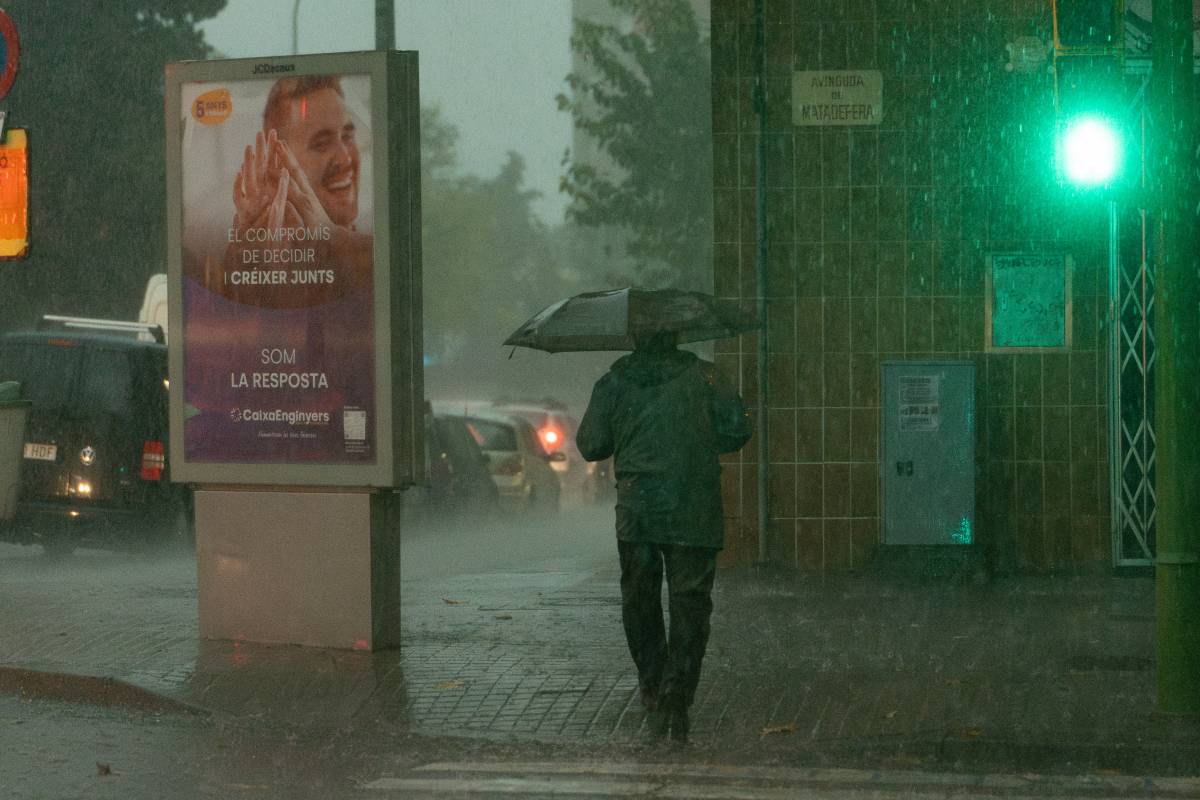 La pluja torrencial arriba a Sabadell - David Chao La pluja torrencial arriba a Sabadell