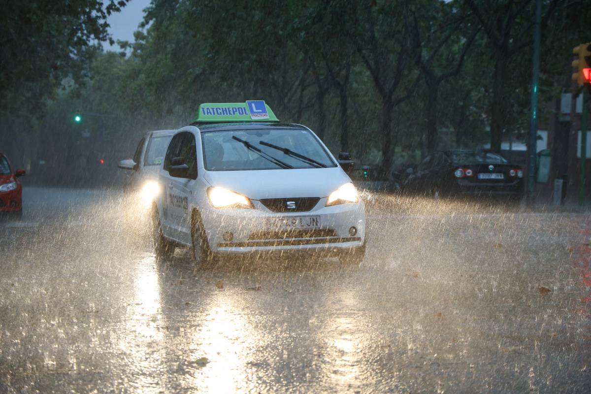 La pluja torrencial arriba a Sabadell - Víctor Castillo La pluja torrencial arriba a Sabadell