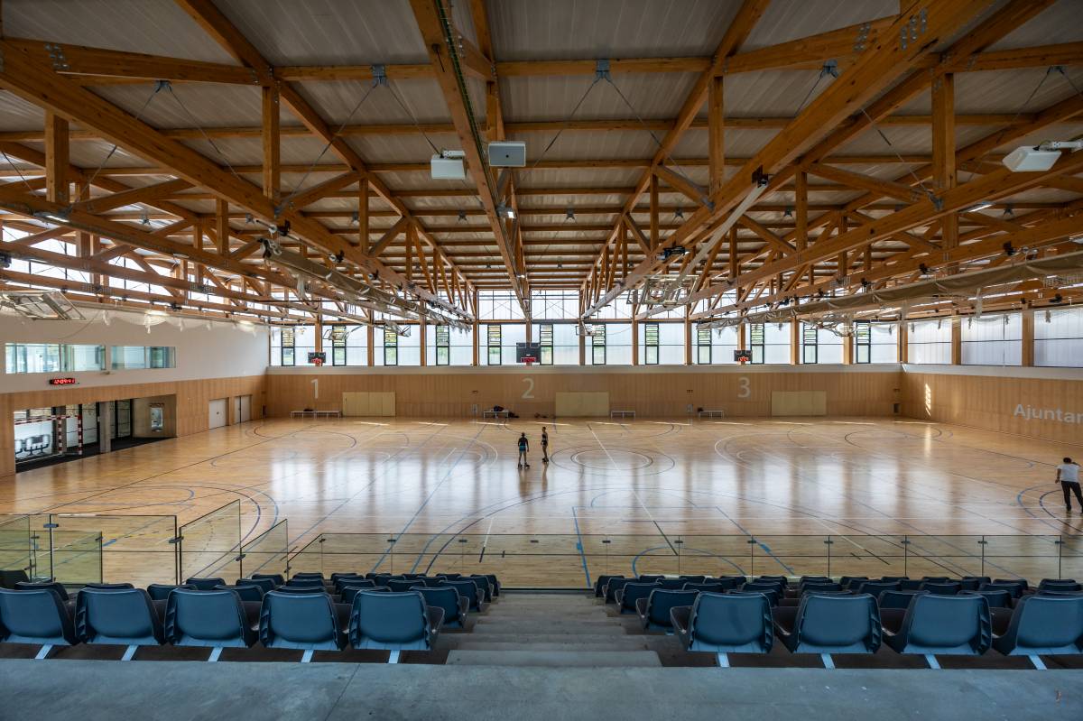 La pista de l`interior del pavelló - Juanma Peláez La pista de l`interior del pavelló