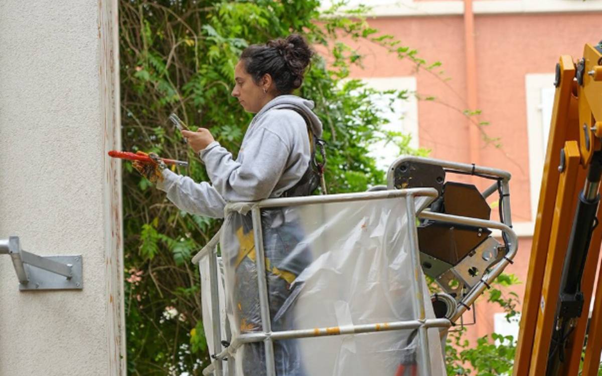 Mor als 41 anys, Amaia Arrazola, il·lustradora i dissenyadora gràfica