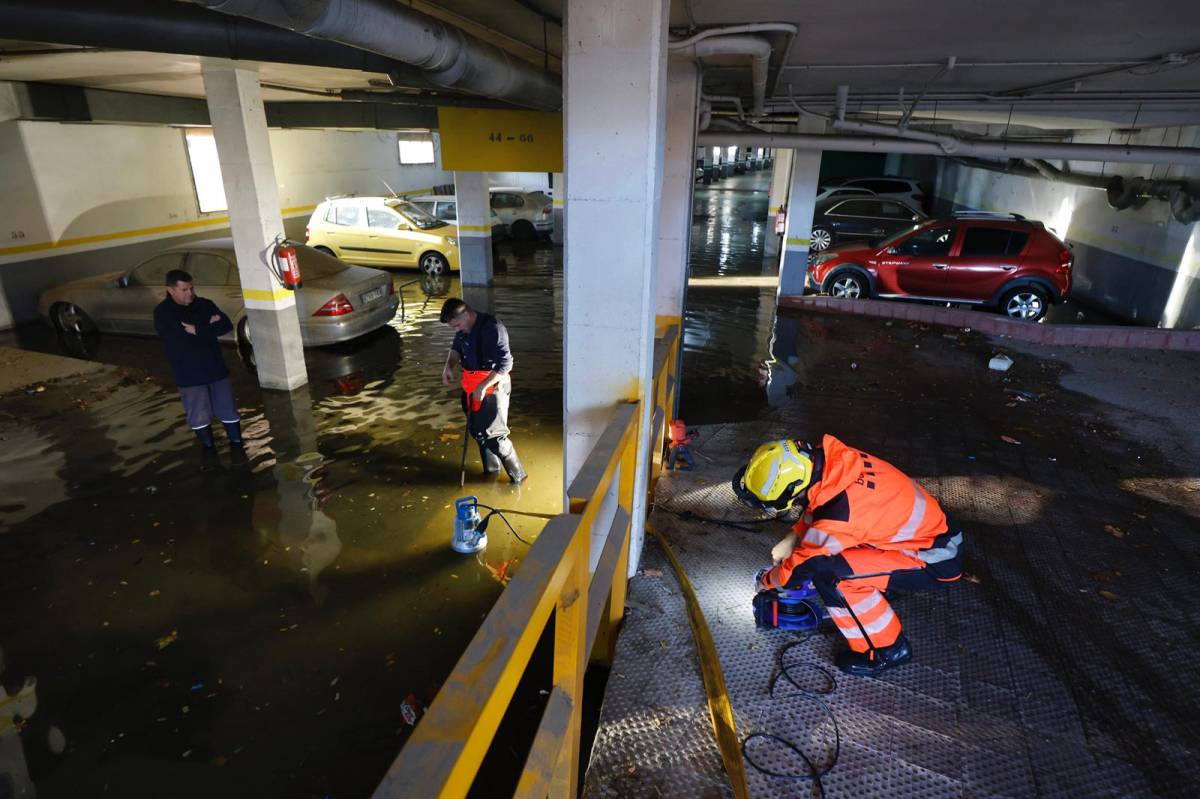 Fortes inundacions a la zona de Can Roqueta - Juanma Peláez Fortes inundacions a la zona de Can Roqueta