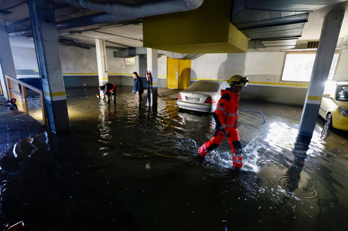 Fortes inundacions a la zona de Can Roqueta - Juanma Peláez Fortes inundacions a la zona de Can Roqueta