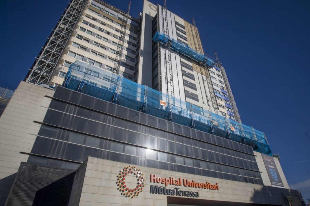 Conclou la renovació de la façana nord de MútuaTerrassa i comença el procés a la façana sud