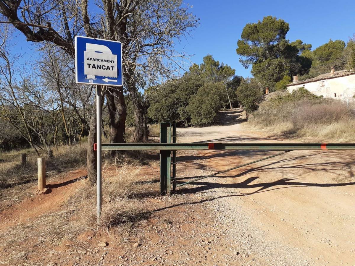 Aparcar el cotxe per pujar a la Mola deixarà de ser gratuït