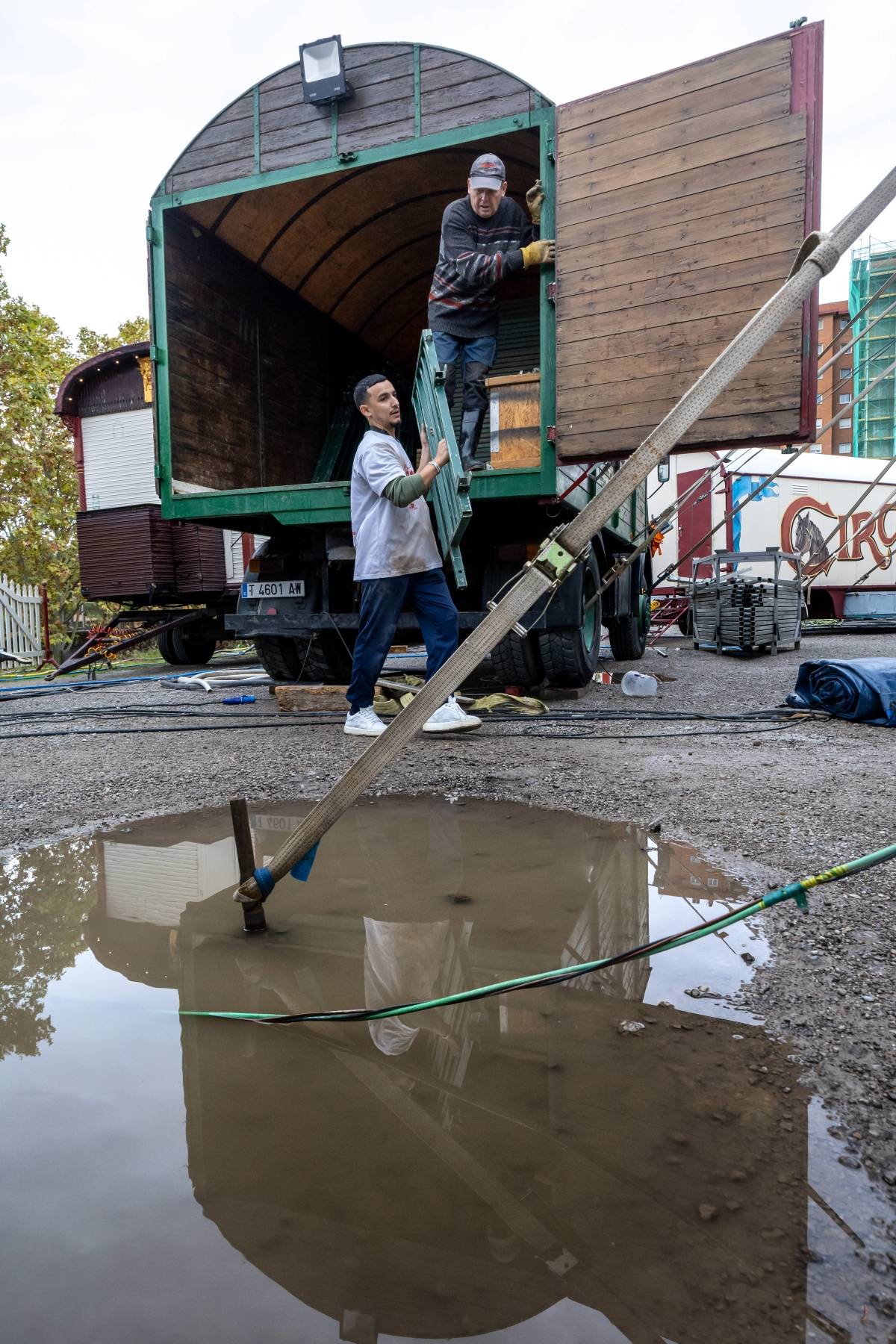 Muntatge del Circ Raluy - Juanma Peláez Muntatge del Circ Raluy