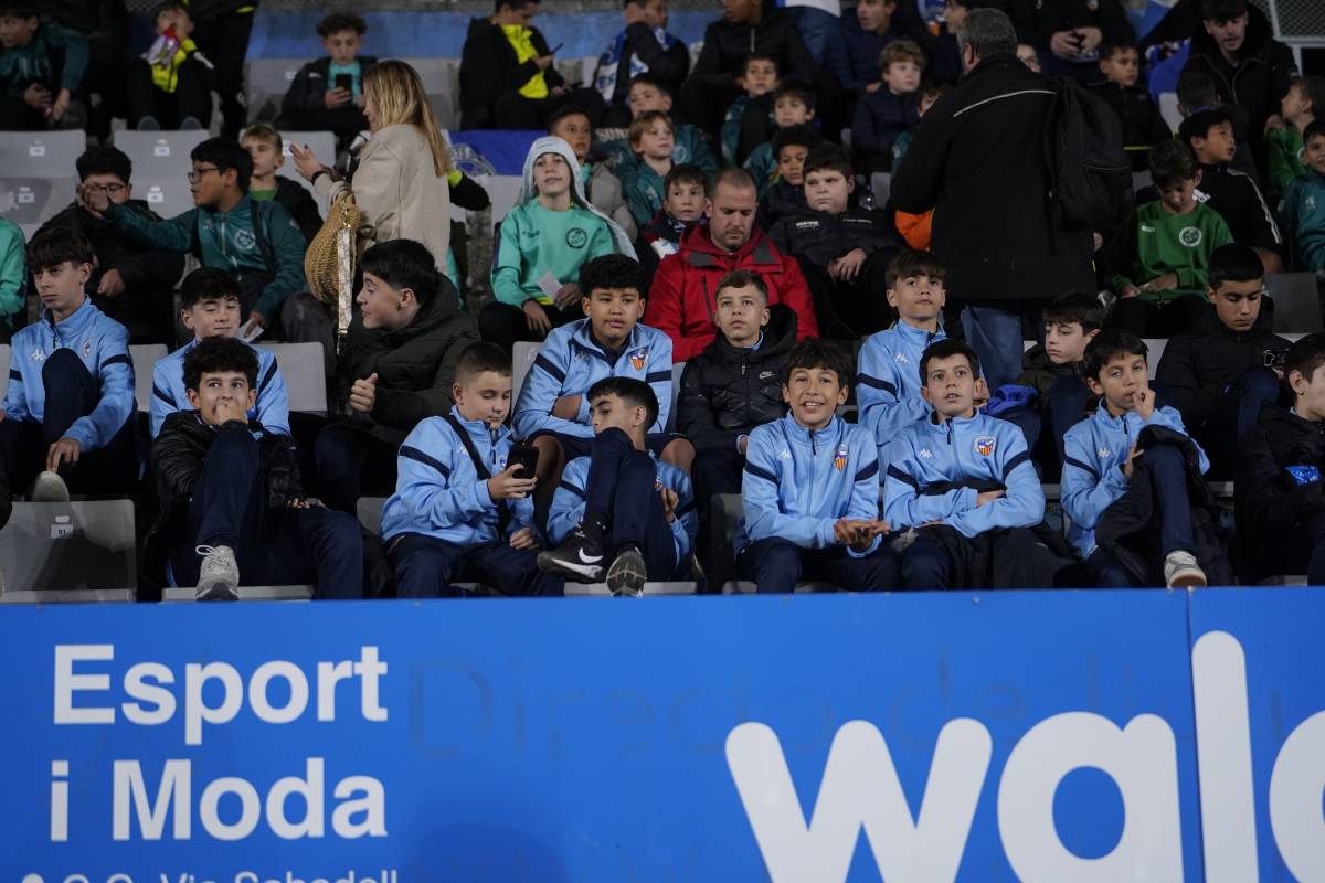 Part de la comitiva del FutbaseCES - David Chao Part de la comitiva del FutbaseCES