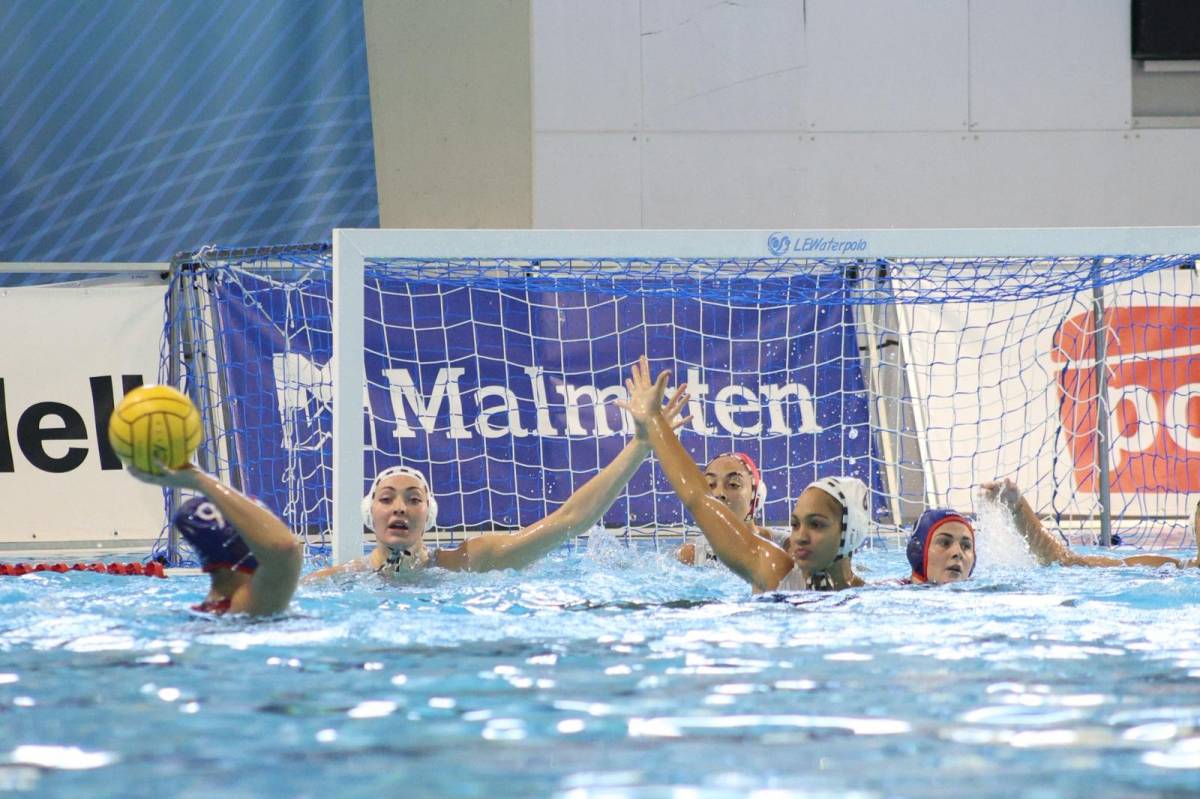 L'Astralpool CN Sabadell imposa la seva llei al derbi vallesà (13–9)
