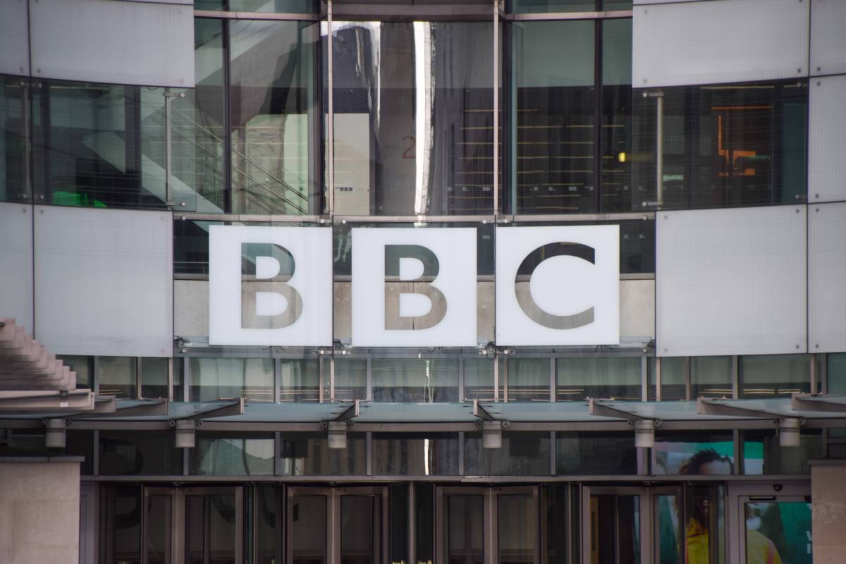 Dimiteix el director general de la BBC, acusat de manipular declaracions de Trump
