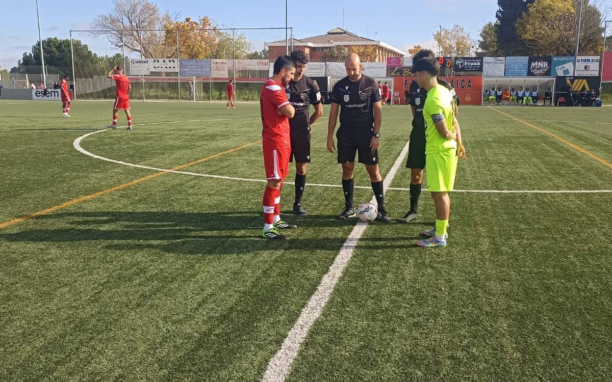 Empat intens al derbi manresà entre la Pirinaica i el Gimnàstic (1-1) en una jornada positiva per als bagencs