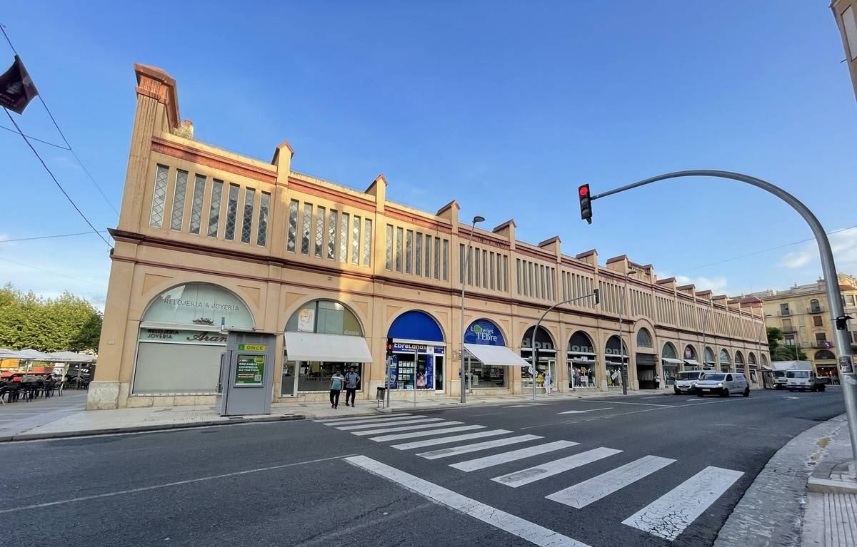 L'Ajuntament de Tortosa restaurarà i il·luminarà la façana del mercat municipal