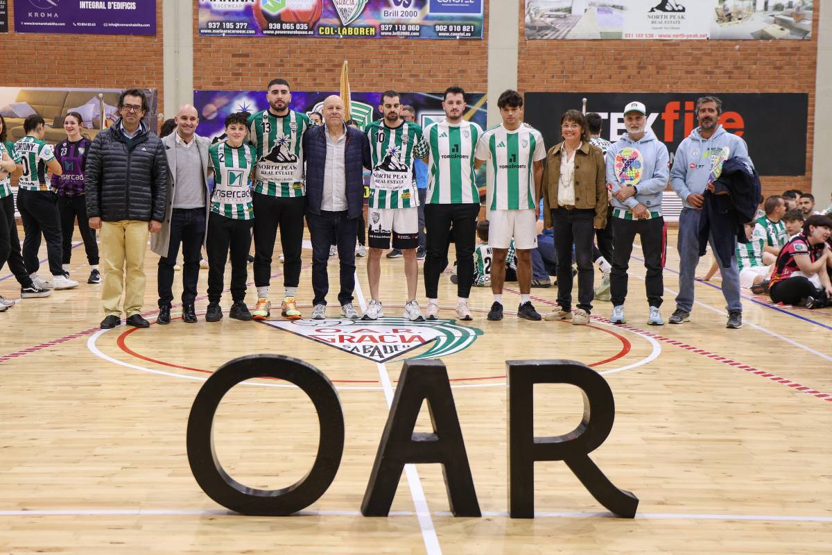 FOTOS | Llums i expectació en la posada de llarg de l'OAR Gràcia