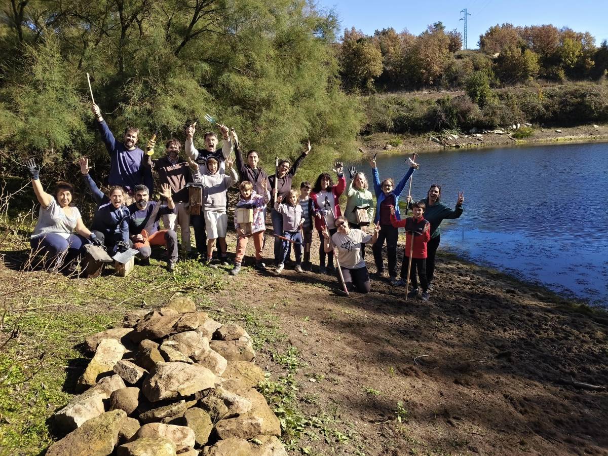 Jornada de voluntariat ambiental a la bassa del Miracle  - Samara Natura