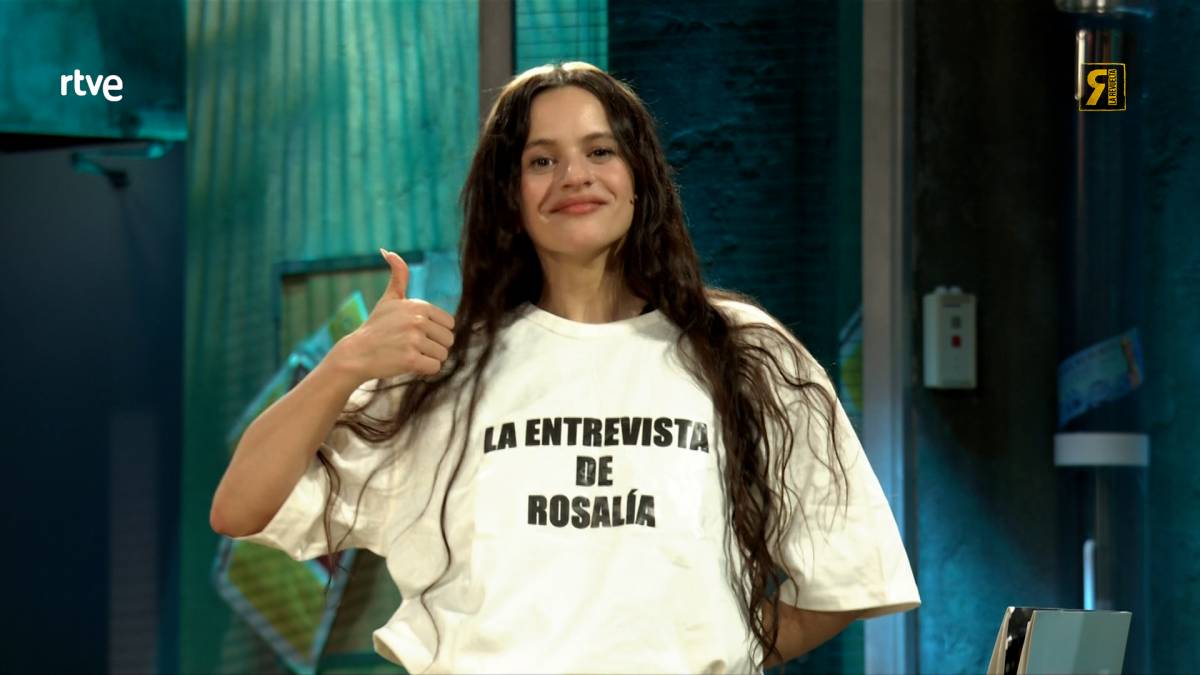 Rosalia no es va reprimir gaire amb les preguntes clàssiques de La Revuelta: «Època de celibat»