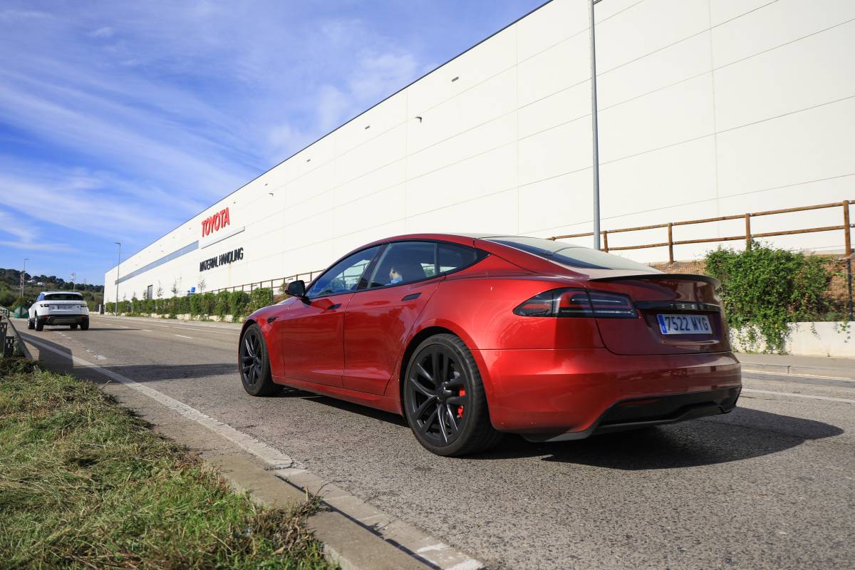 Tesla s'instal·la a Sabadell