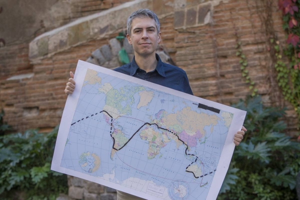 Enric Luzán, abans de creuar el món sencer a peu durant tres anys: 