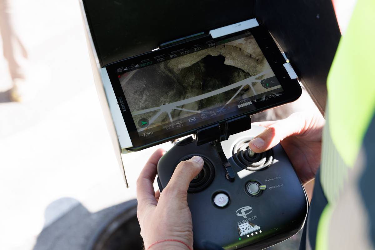 Comandament d`un equip d`inspecció de sanejament amb dron - Agbar Comandament d`un equip d`inspecció de sanejament amb dron