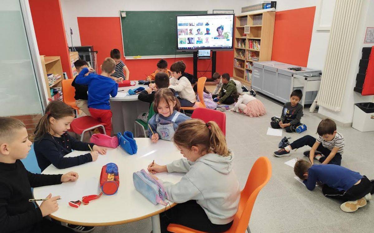 Les dones defensores de la pau protagonitzen els nous tallers de cooperació a les escoles de Cambrils