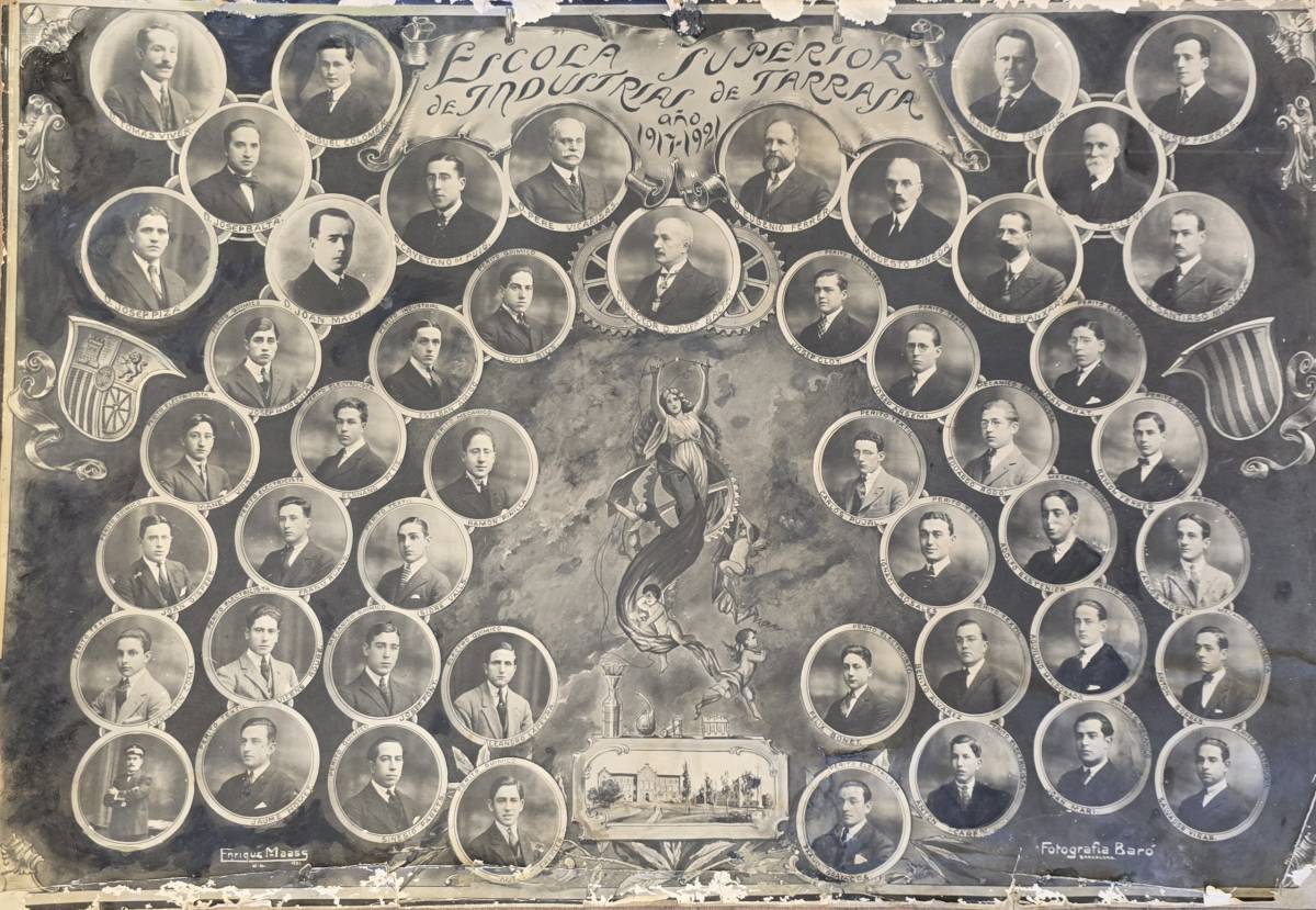 Orla universitària de la promoció 1917-1921 de l’Escola Superior de Industrias de Tarrassa - Eseiaat Orla universitària de la promoció 1917-1921 de l’Escola Superior de Industrias de Tarrassa