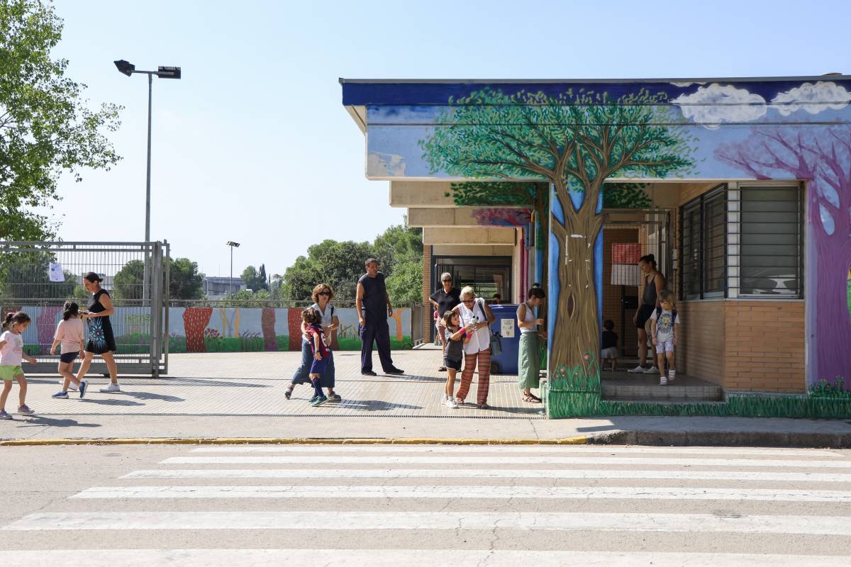 Preocupació de les famílies per la presència d'amiant a l'escola: 