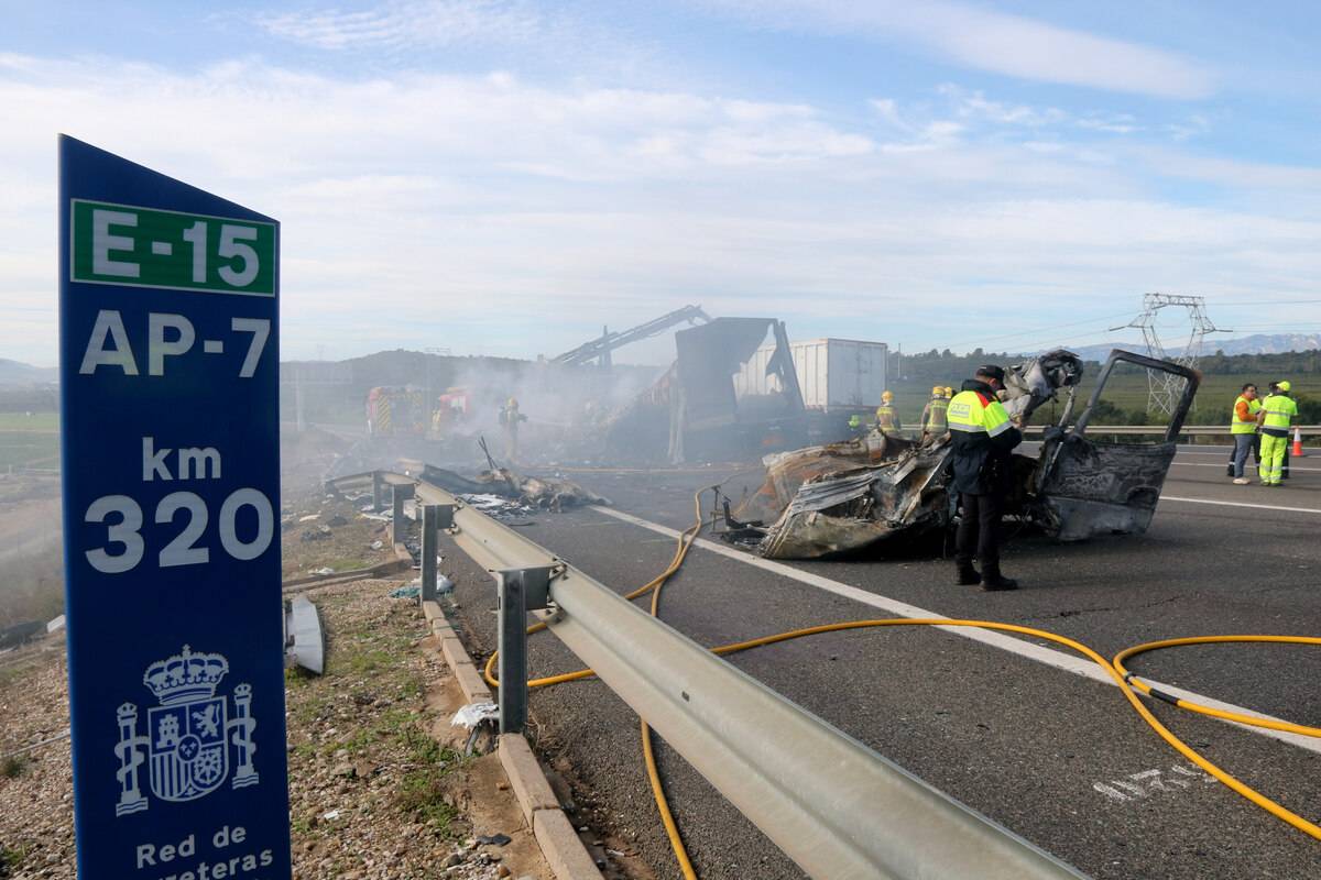 Velocitat màxima de 100 km/h i 80 per als camions al tram sud de l’AP-7: la solució a la sinistralitat