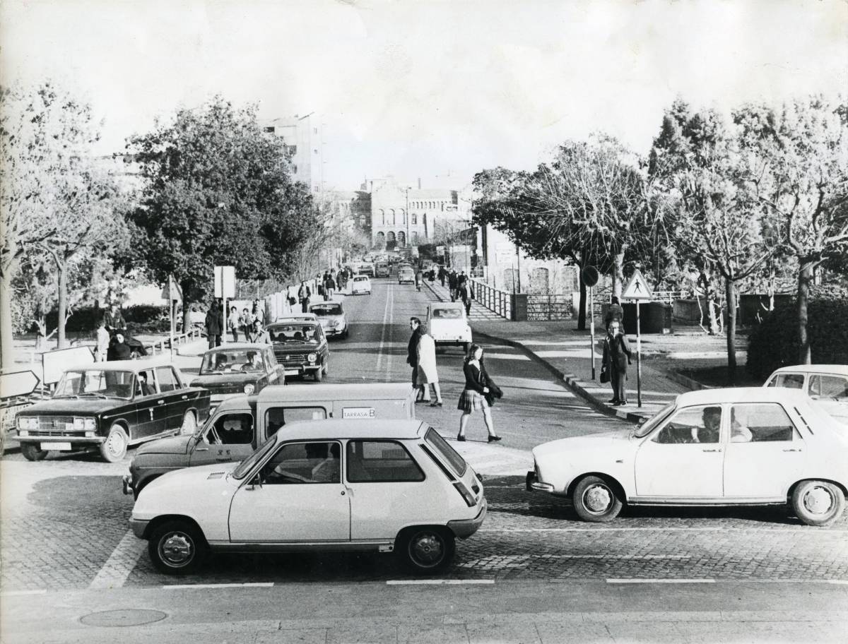 Cotxes, vianants i una mica de caos