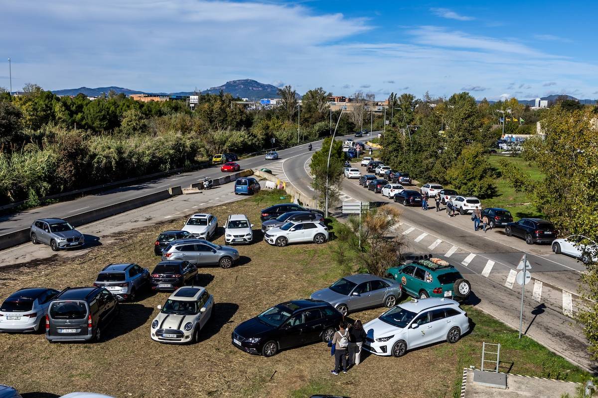 Els accessos a l`Aeroport, col·lapsats - Juanma Peláez Els accessos a l`Aeroport, col·lapsats