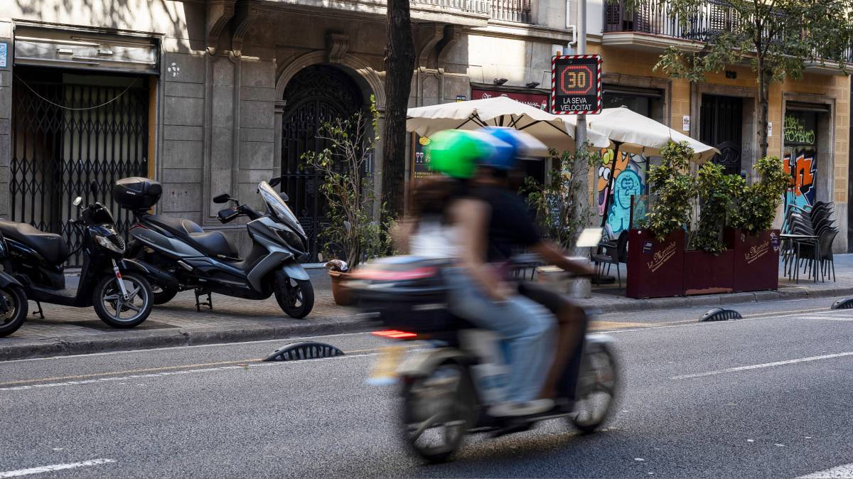 Ajuts de 600 euros per canviar a una moto elèctrica: la nova aposta de Collboni en mobilitat