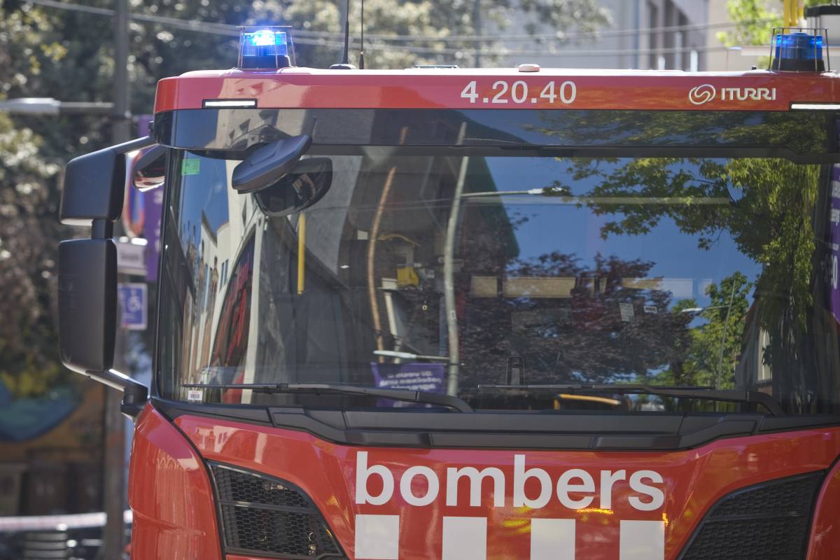 Un incendi en un bloc de Les Fonts provoca una fuita d’aigua que afecta diversos pisos