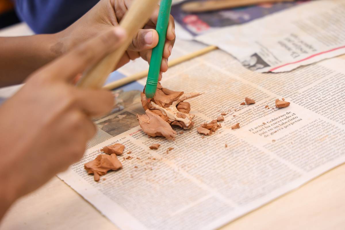 Els alumnes de l`escola Can Deu fent l`activitat - Victor Castillo Els alumnes de l`escola Can Deu fent l`activitat