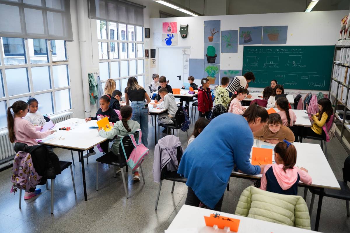 Els alumnes de l`escola Roureda a l`activitat - David Chao Els alumnes de l`escola Roureda a l`activitat