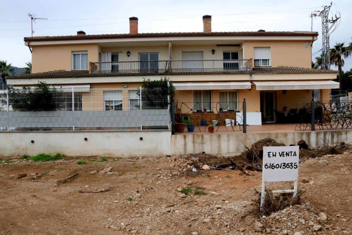 Comencen les taxacions dels deu edificis d'Alcanar afectats pels aiguats que s'han d'enderrocar