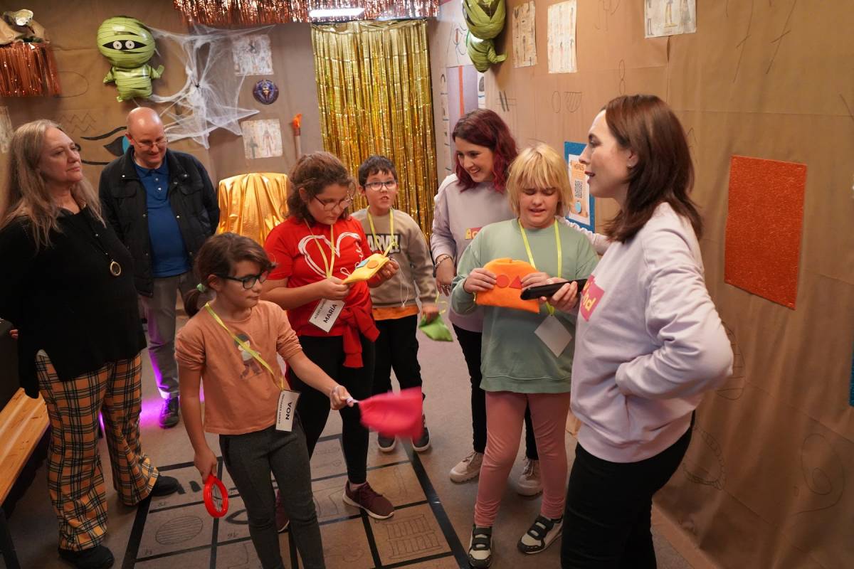 Reus presenta el primer escape room de l'Estat adaptat a infants amb discapacitat visual