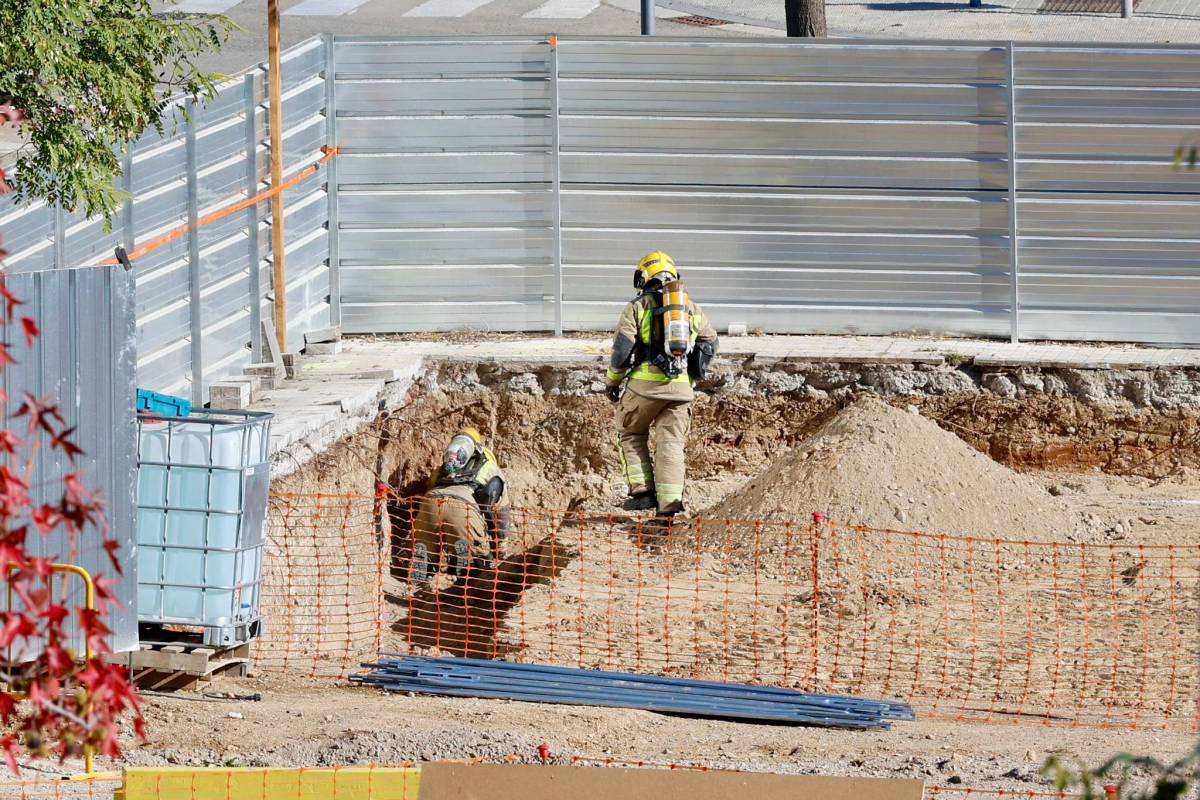 Fuita de gas per una canonada trencada - Juanma Peláez Fuita de gas per una canonada trencada