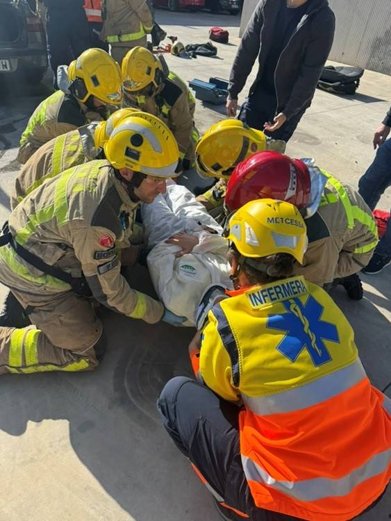 Una imatge de la simulació del SEM i els Bombers. - Hospital de Sant Celoni