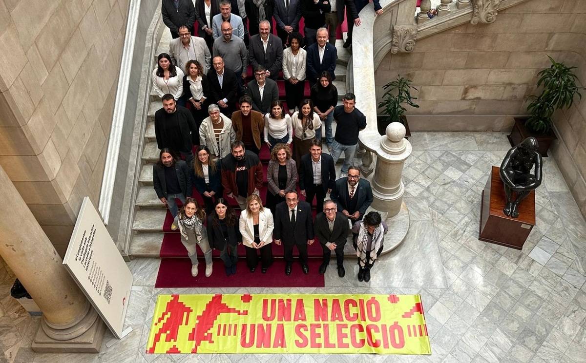 El PSC es desmarca del clam «Una nació, una selecció» al Parlament