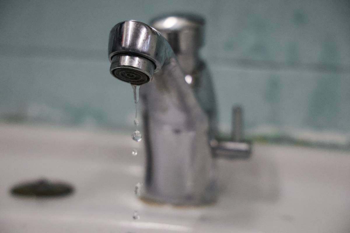 Una avaria en una escomesa deixa sense aigua més de 300 veïns durant dues hores