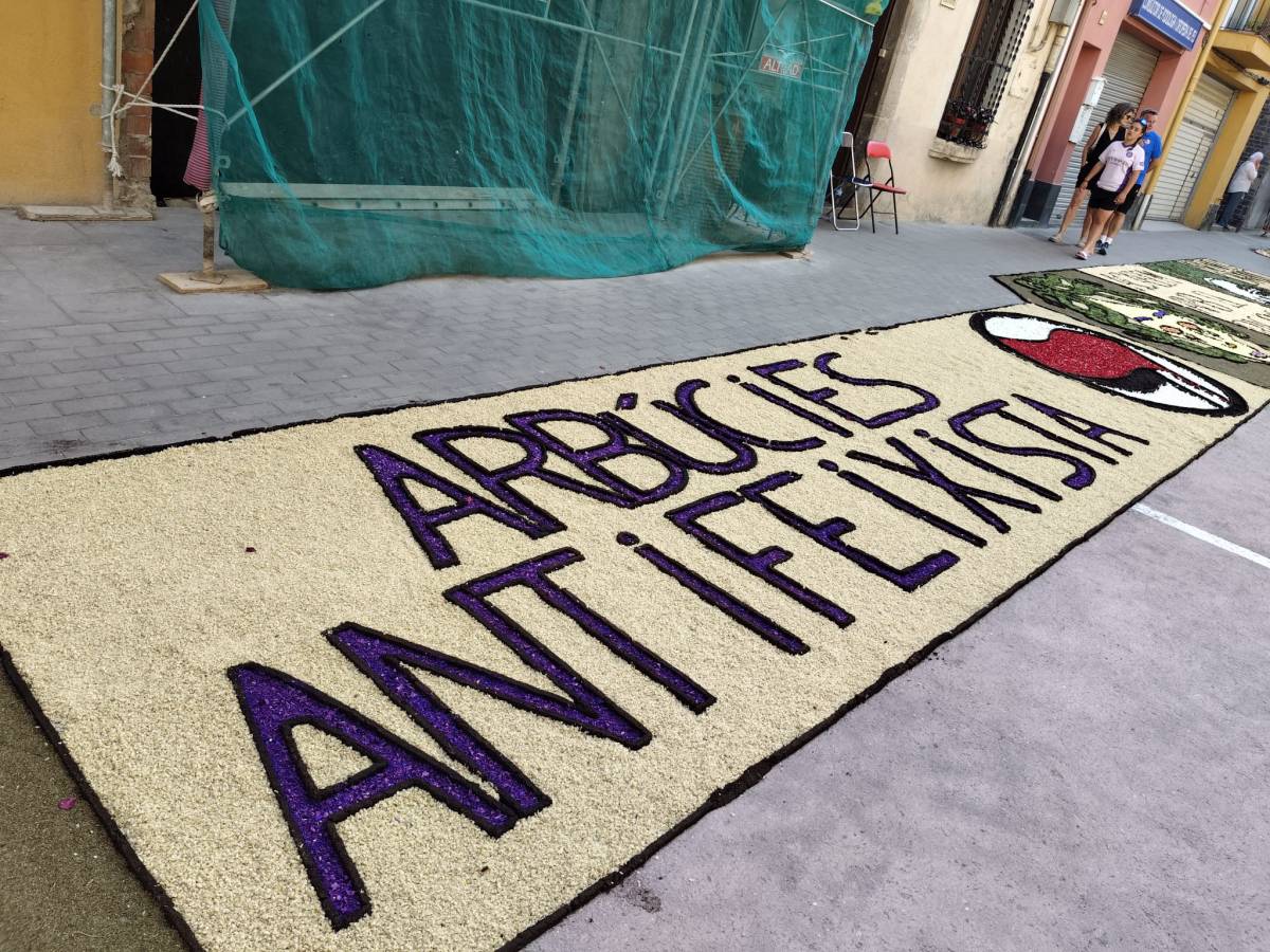 Catifa de l`Arboç aquestes Enramades. - Bernat Castanyer Catifa de l`Arboç aquestes Enramades.