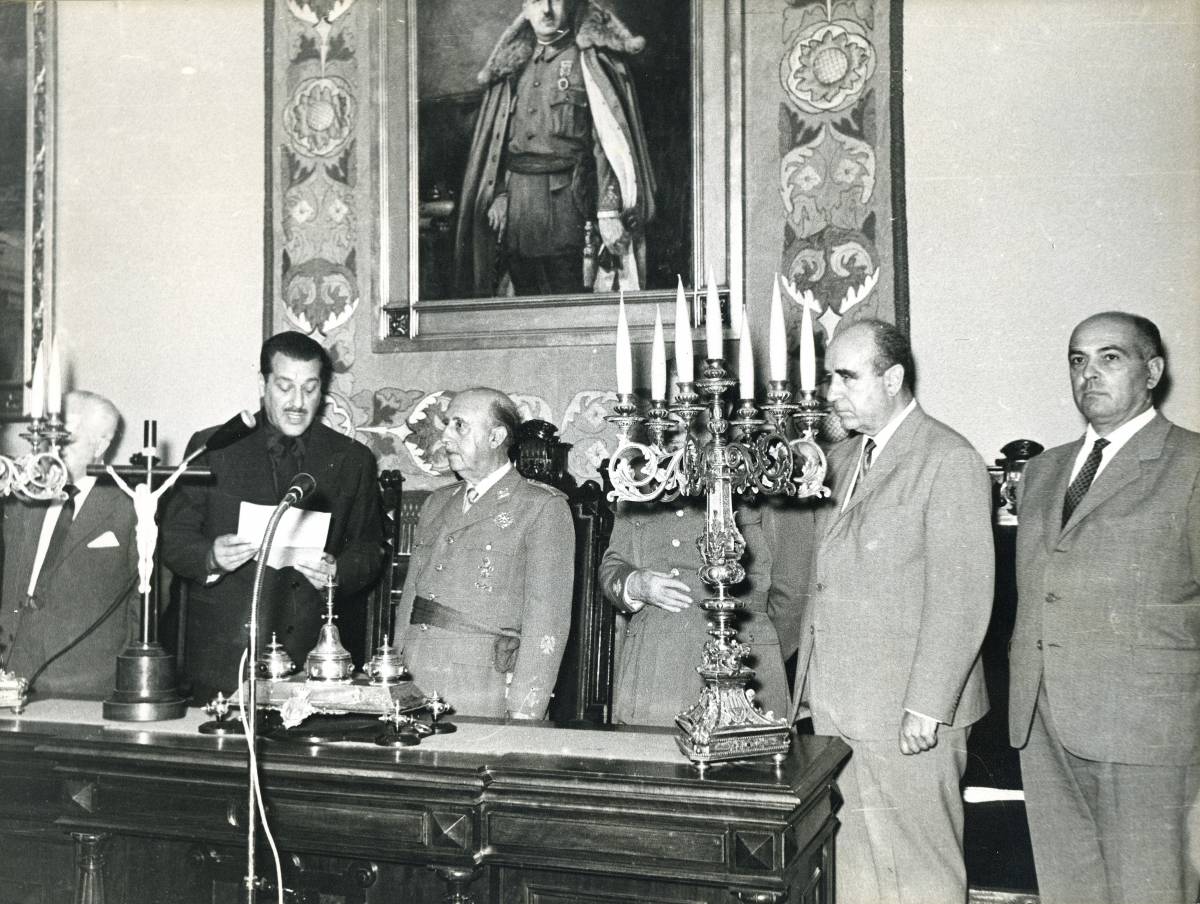 Com vas viure la mort de Franco?: “Va ser com si s’hagués mort un gos”