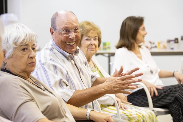 LaFACT impulsa el català i l'empoderament de les dones amb dos nous projectes intergeneracionals